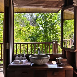 LAlya NVB Hill Rock Villa Sink